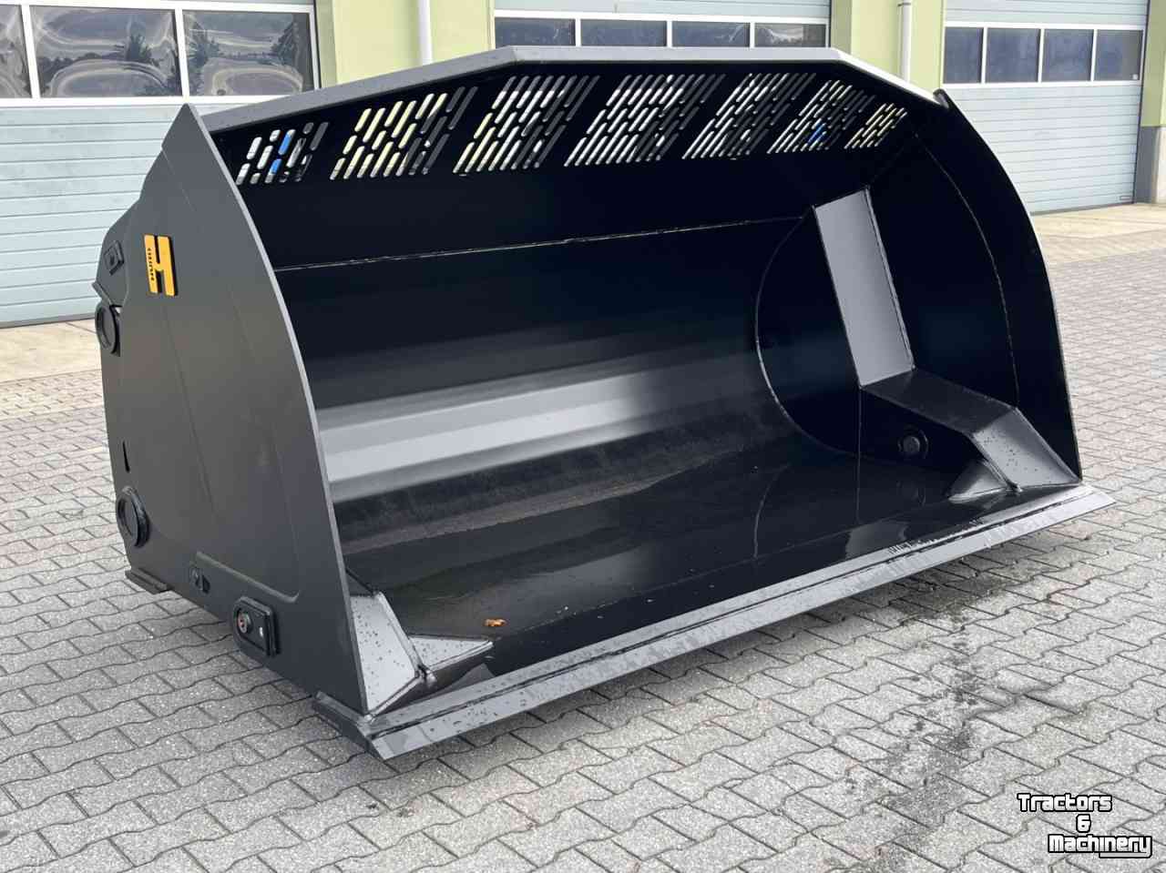 Hoogkipbakken  Hoogkiepbak shovel 4000 ltr