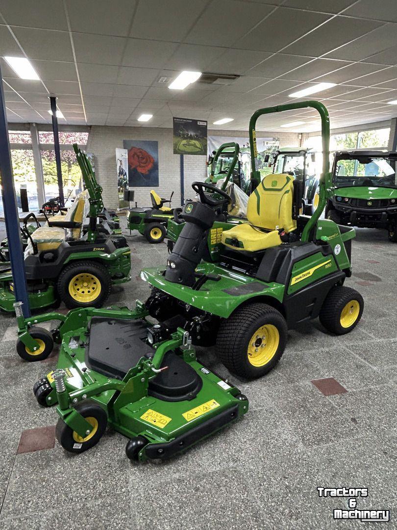 Zitmaaier John Deere 1550