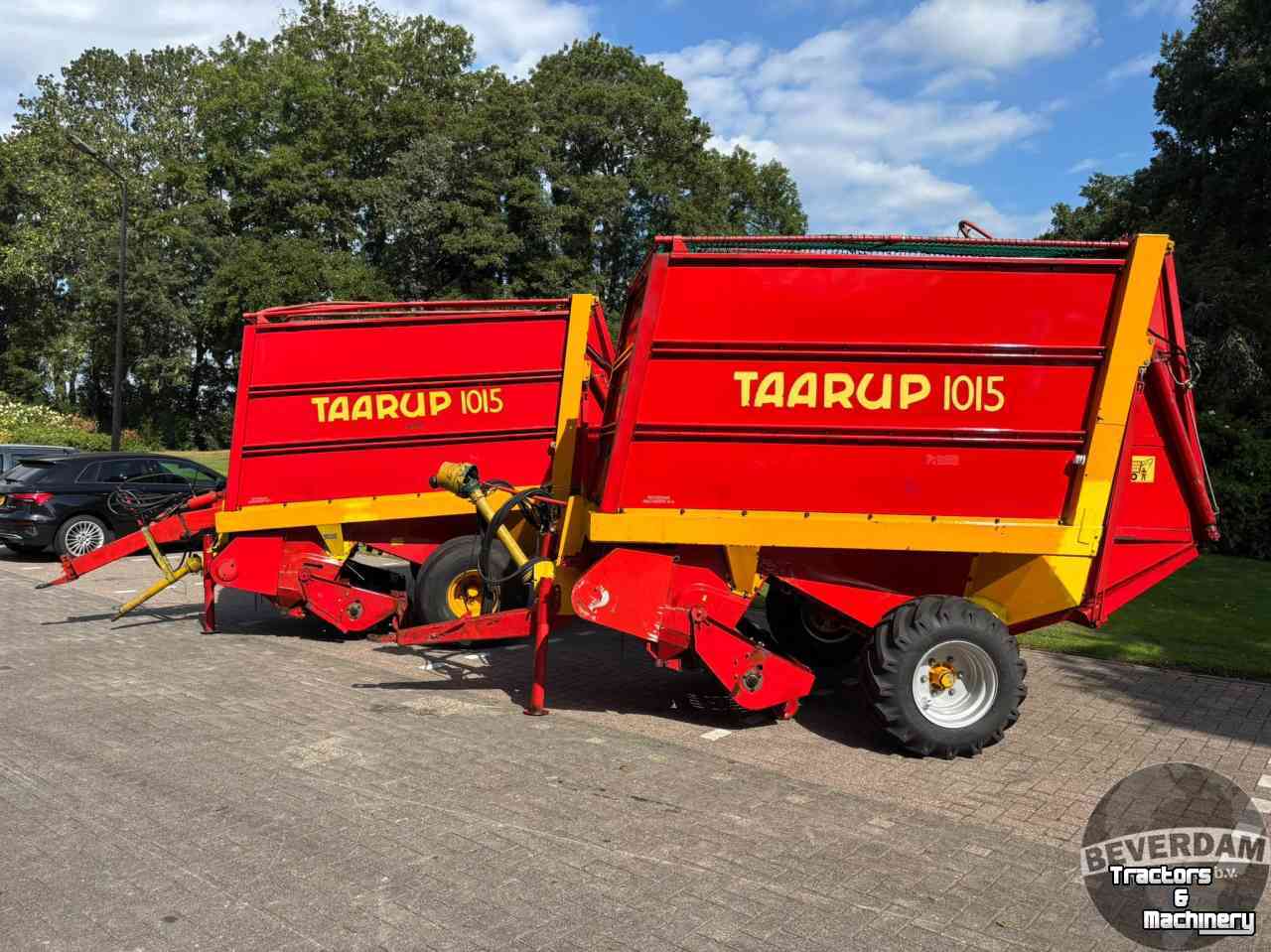 Opraapwagen Taarup 1015