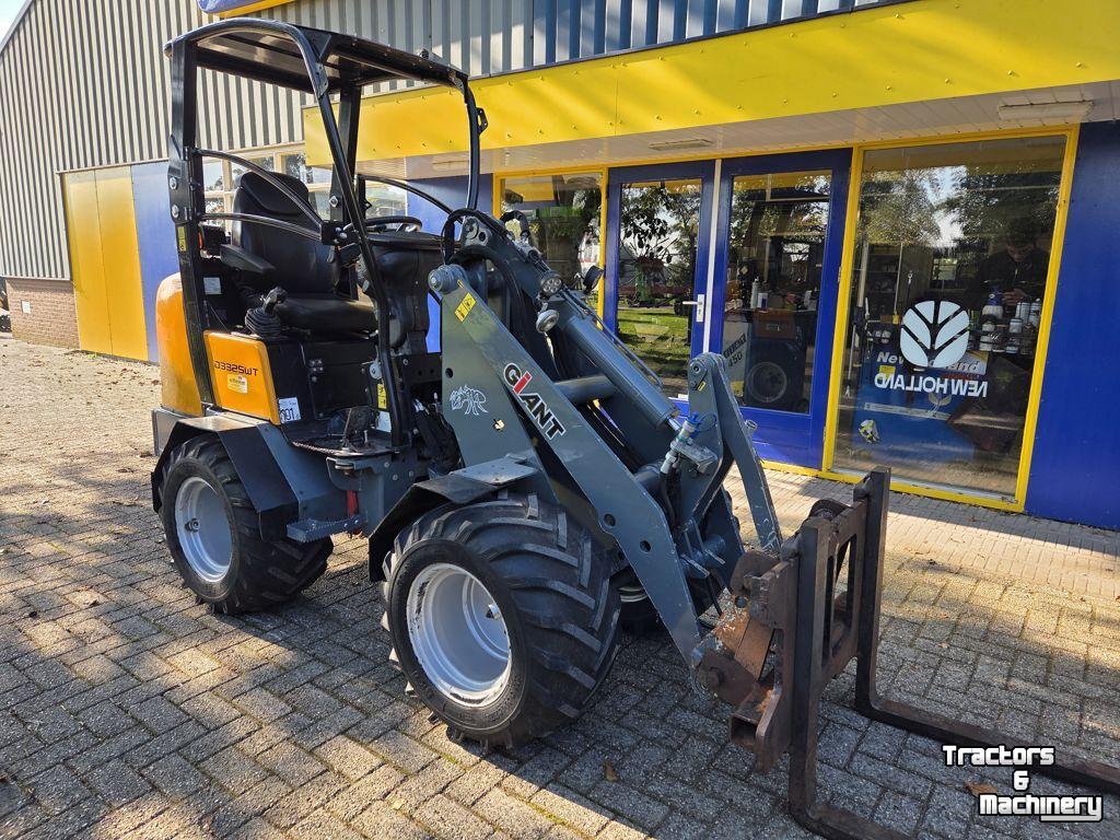 Shovel / Wiellader / Kniklader Giant D332SWT