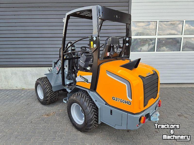 Shovel / Wiellader / Kniklader Giant G2700HD
