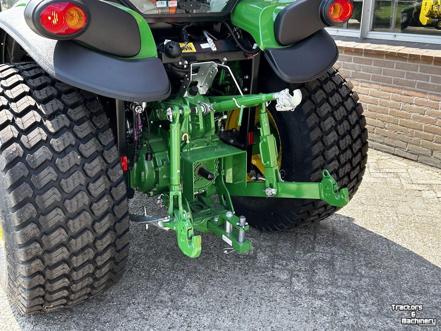 Smalspoor tractor John Deere 4066R