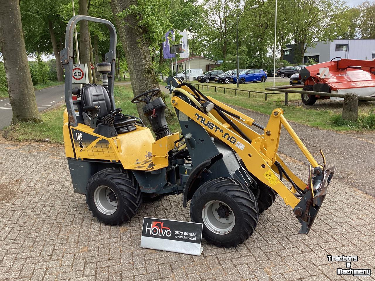 Shovel / Wiellader / Kniklader Mustang AL106