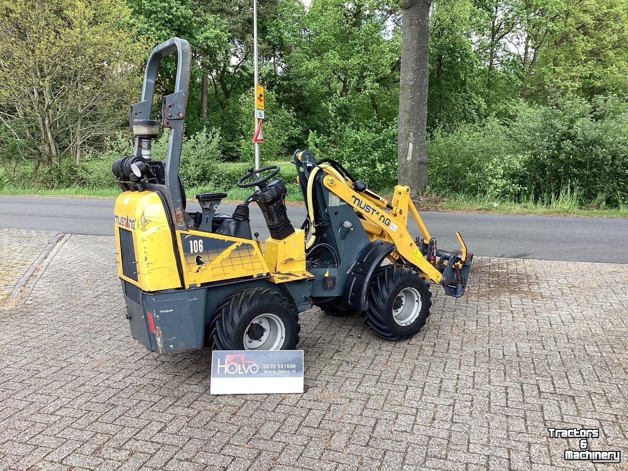 Shovel / Wiellader / Kniklader Mustang AL106
