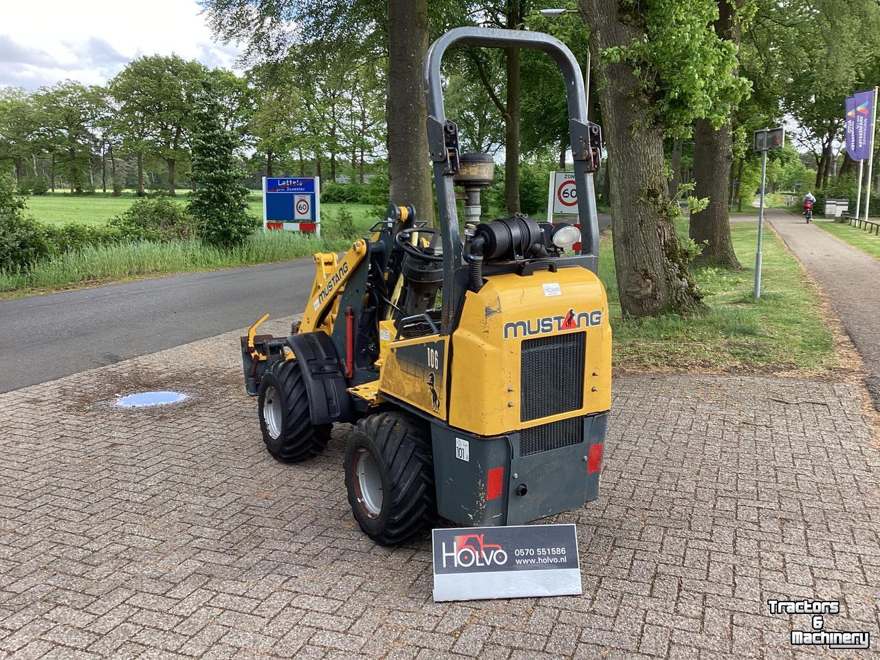 Shovel / Wiellader / Kniklader Mustang AL106