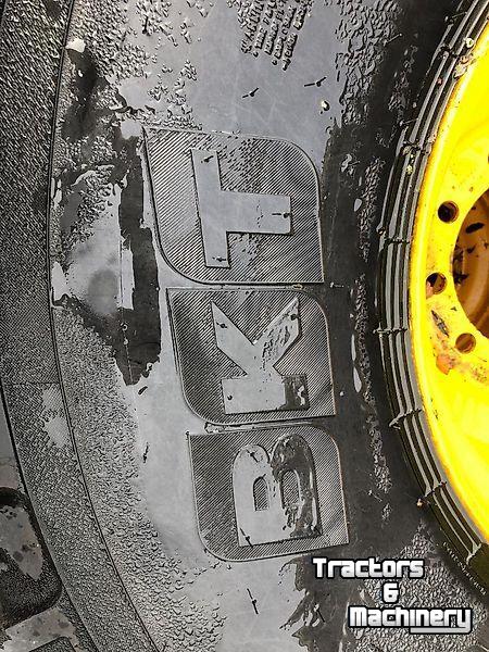Wielen, Banden, Velgen & Afstandsringen BKT BKT - 750/60R26.5 op wiel