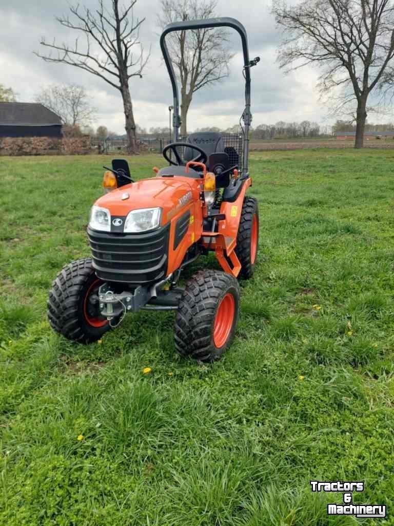 Smalspoor tractor Kubota B1241