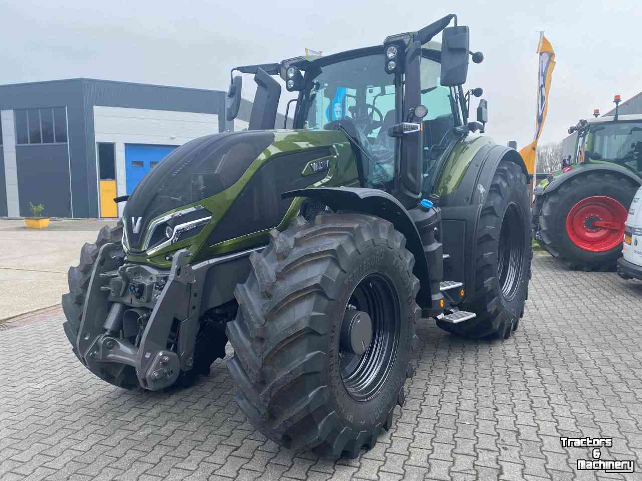 Traktoren Valtra Q225
