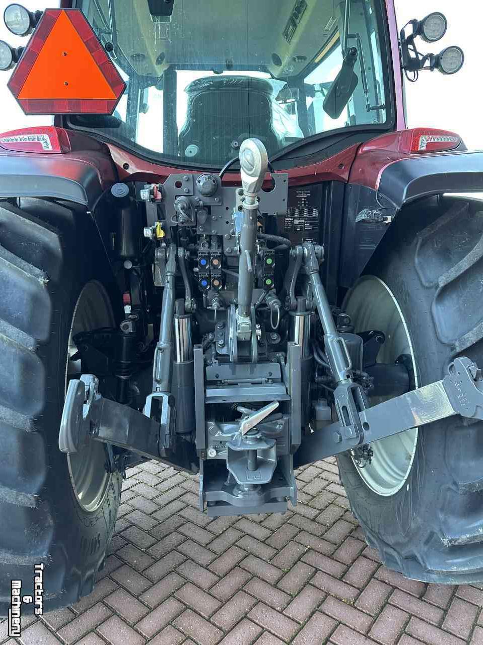 Traktoren Valtra G115A