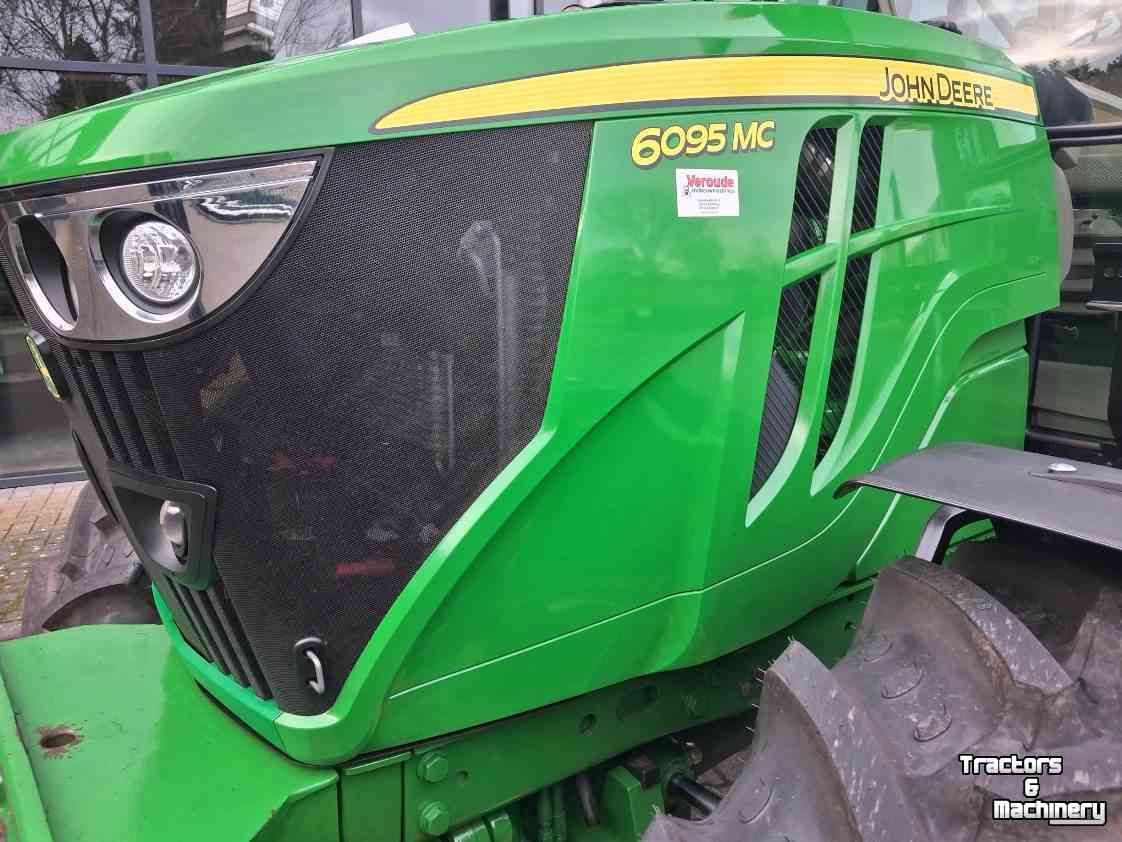 Tractor / Trekker John Deere 6095MC