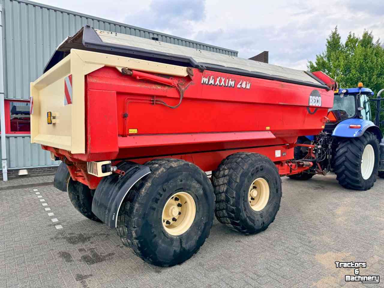 Gronddumper / Zandkipper / Grondverzetkipwagen / Dumper Beco Maxxim 240 Zandkipper