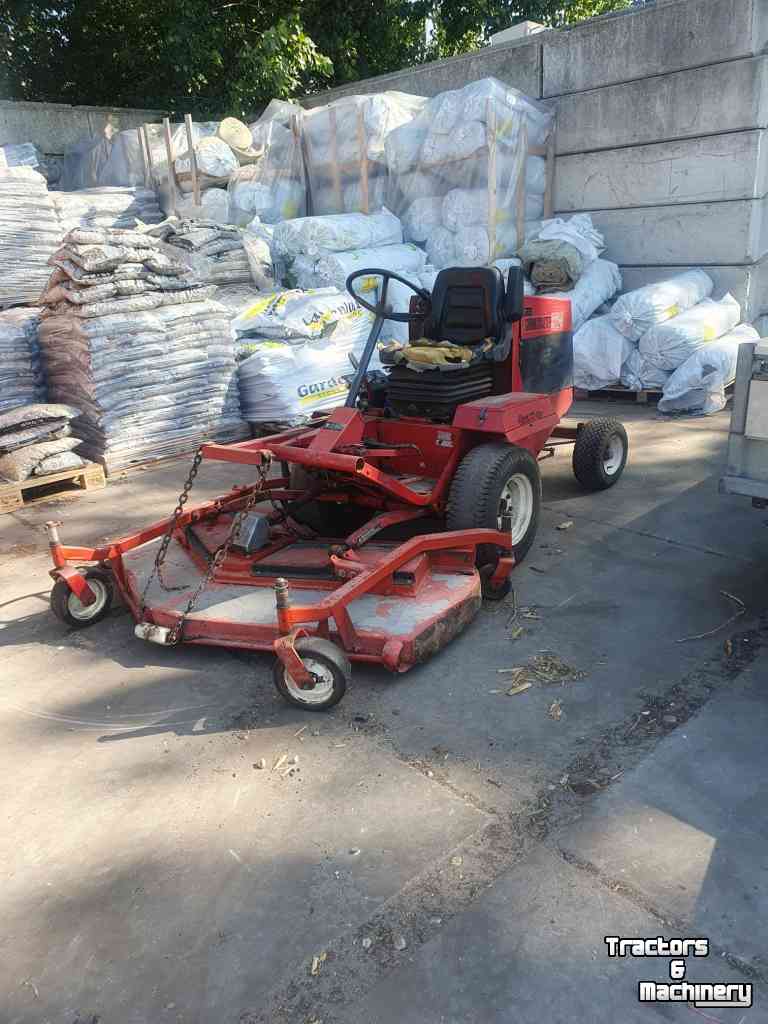 Zitmaaier Toro Groundmaster 322-D