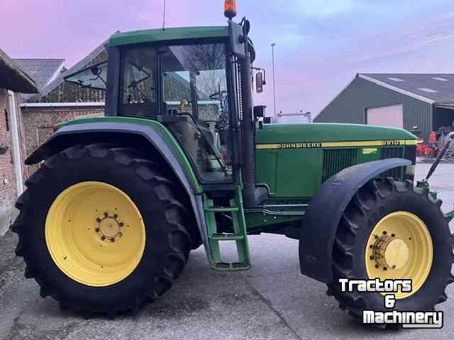 Traktoren John Deere 6910