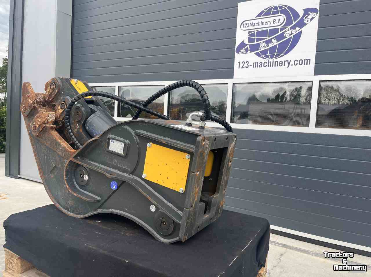 Betonvergruizer Mustang Beton breker 4.5/11 ton