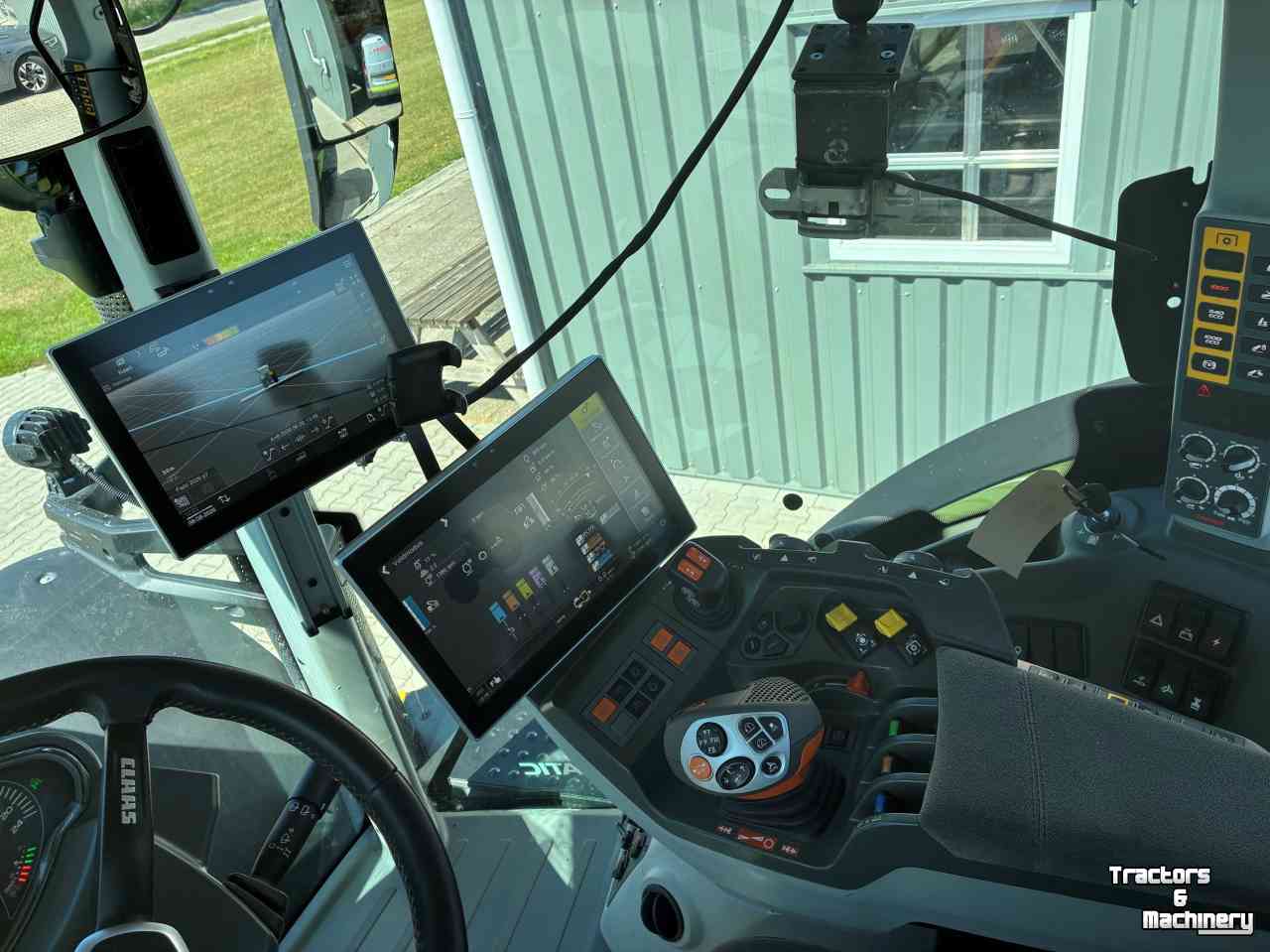 Tractor / Trekker Claas Axion 830 C-Matic First Claas