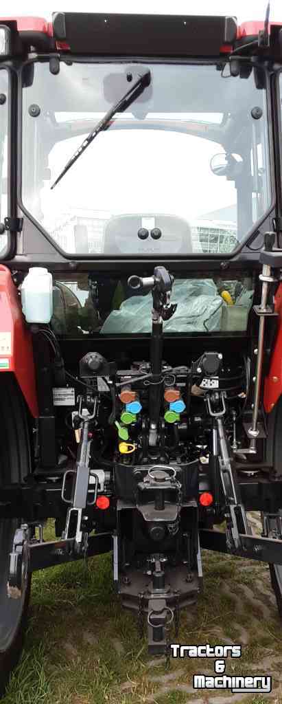 Traktoren Case-IH Farmall 75c met kruip en shuttle onder stuur