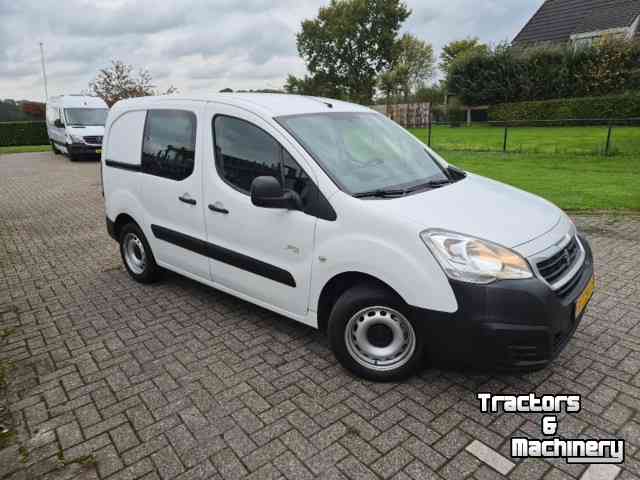 Vrachtwagen  Peugeot Partner Galicia 2017