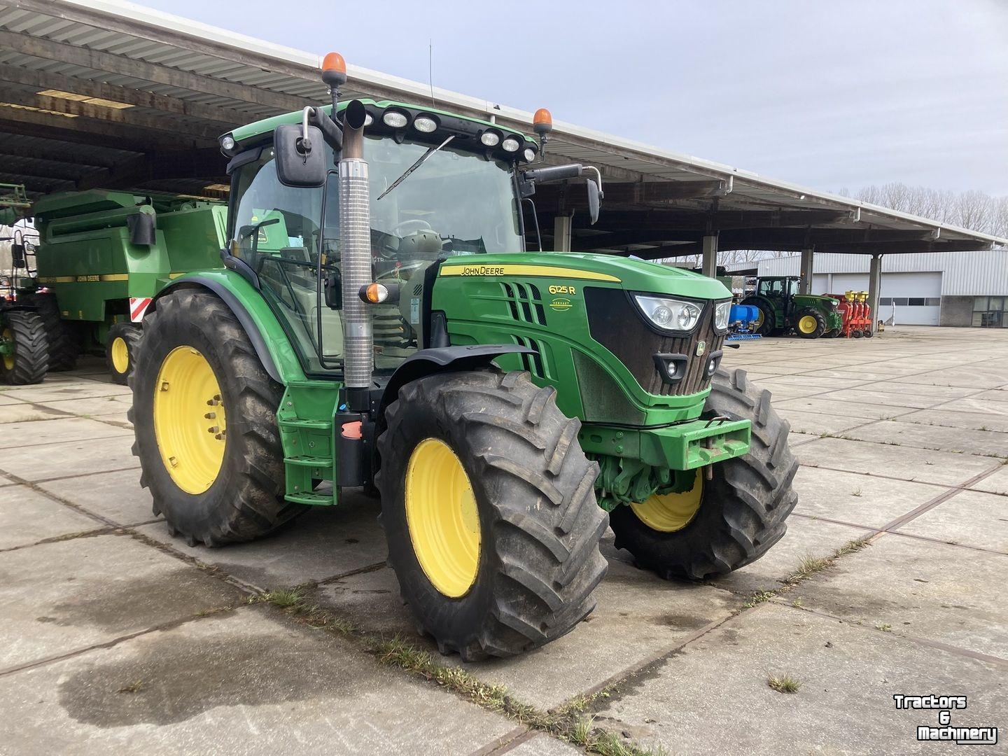 Tractor / Trekker John Deere 6125R
