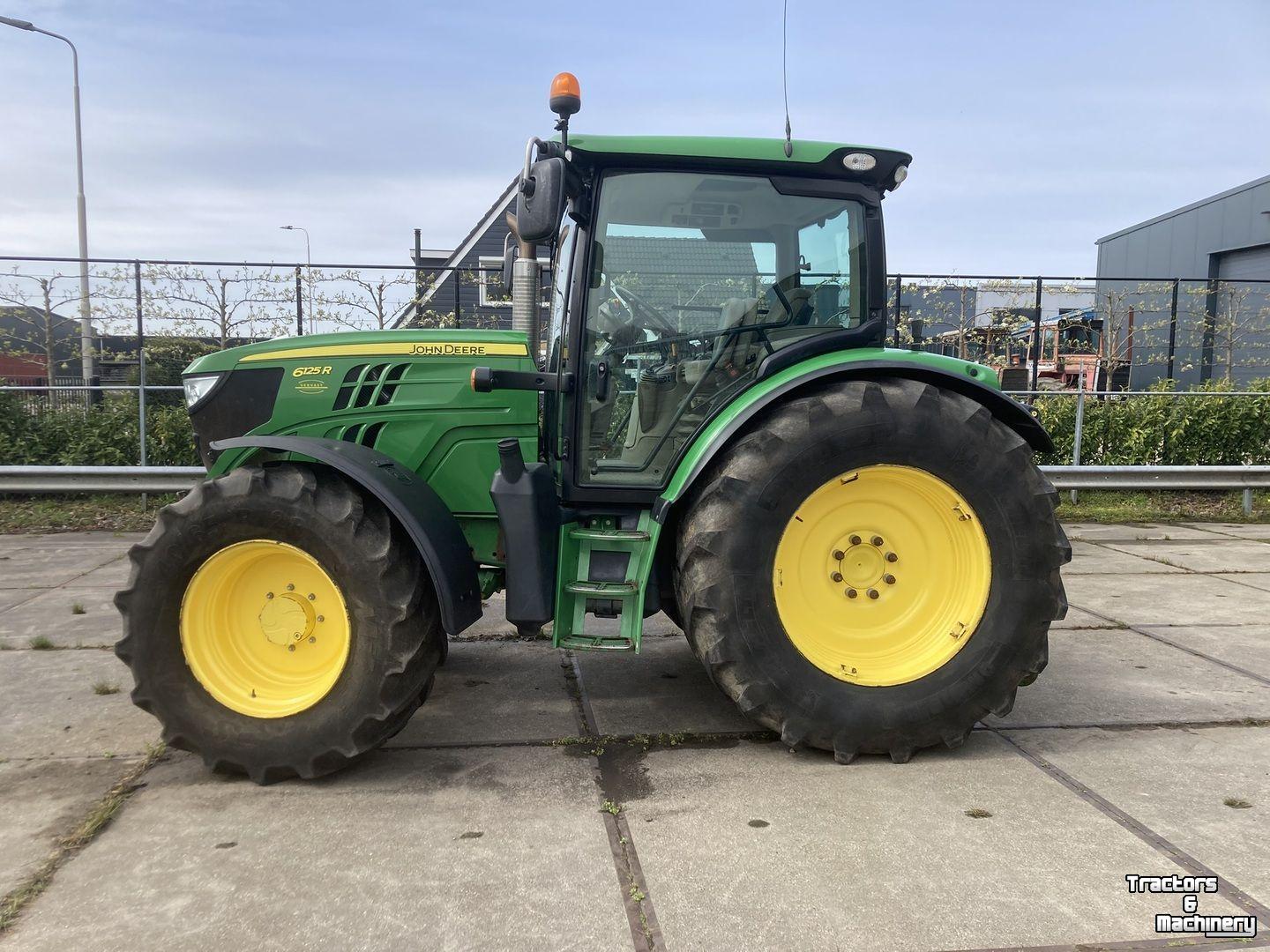 Tractor / Trekker John Deere 6125R