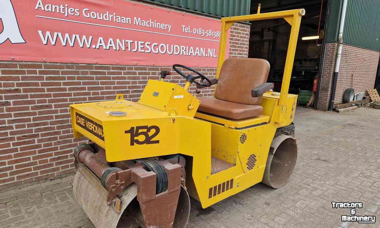 Trilwalsen Case Vibromax W 152 Wals