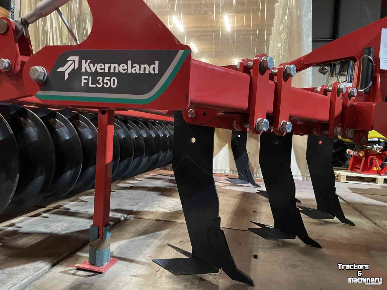 Diepwoeler Kverneland FL 350  V Woeler met press wals