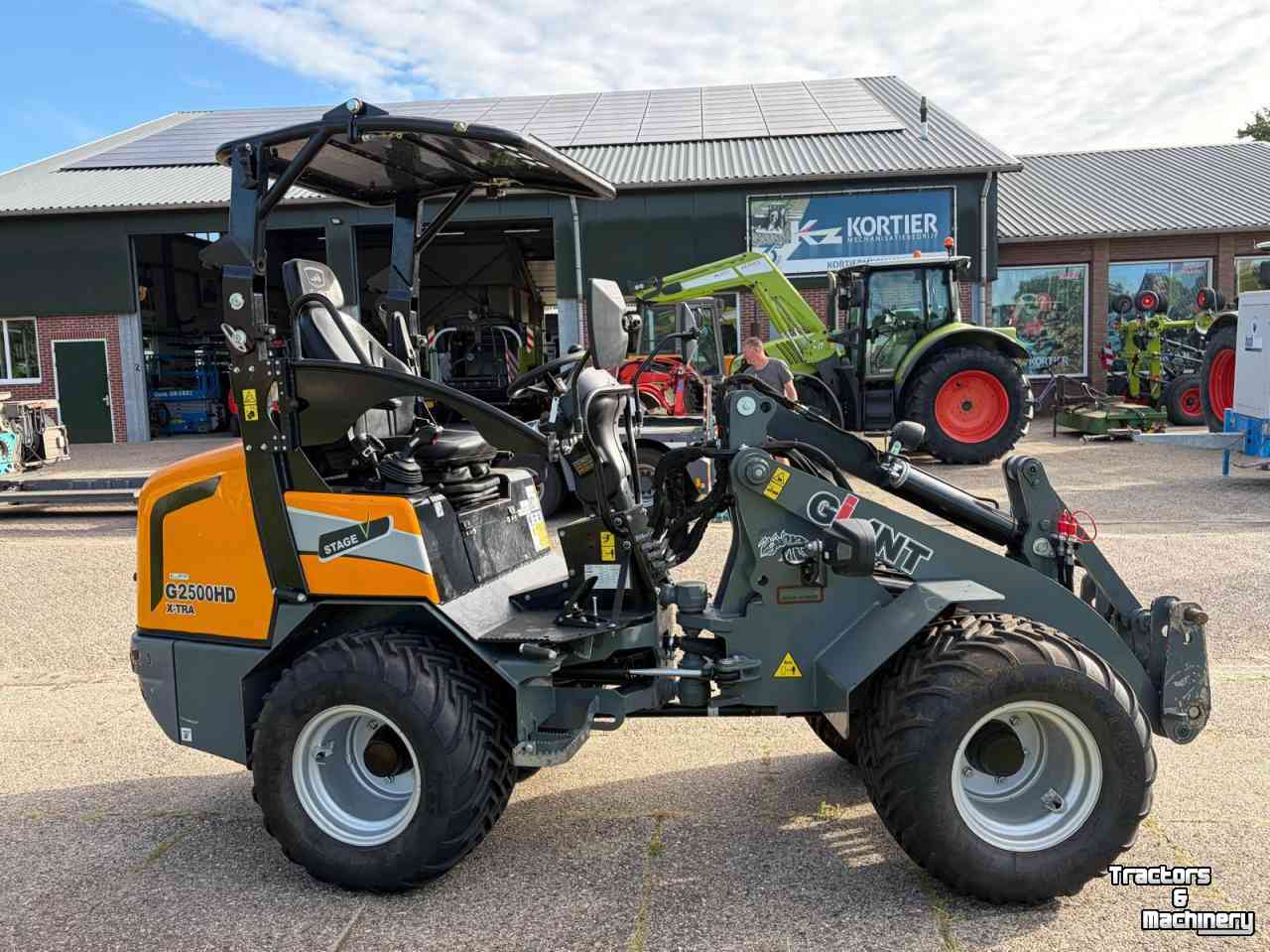 Shovel / Wiellader / Kniklader Giant G2500HD XTRA ex DEMO