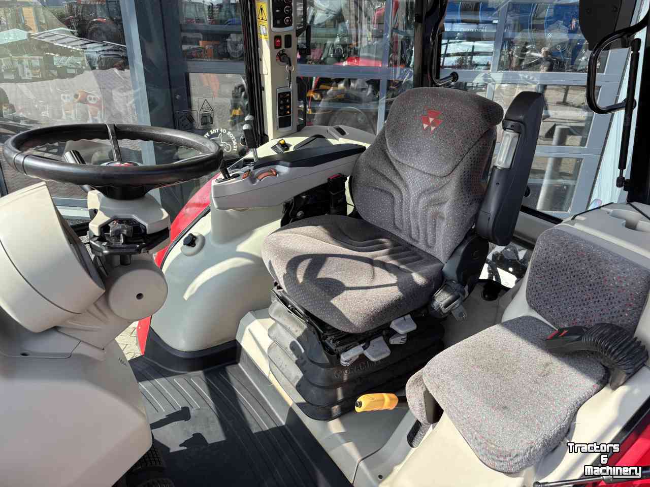 Tractor / Trekker Massey Ferguson 5711 SL Dyna- 4 Efficiënt