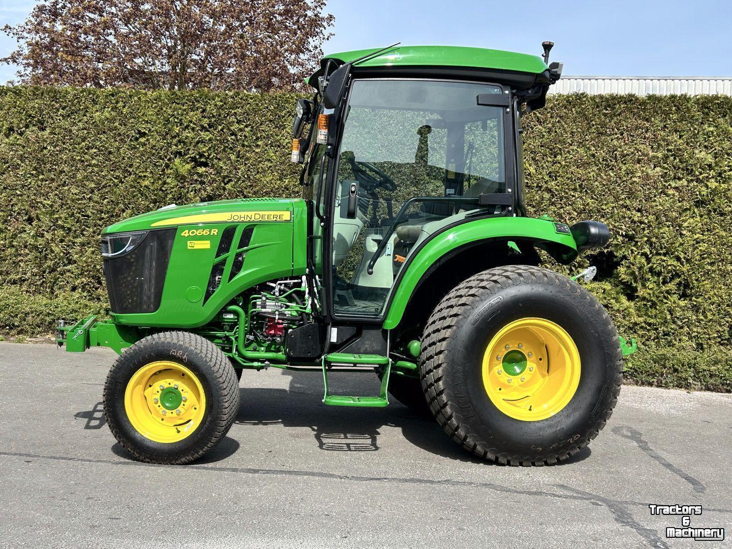 Smalspoor tractor John Deere 4066R