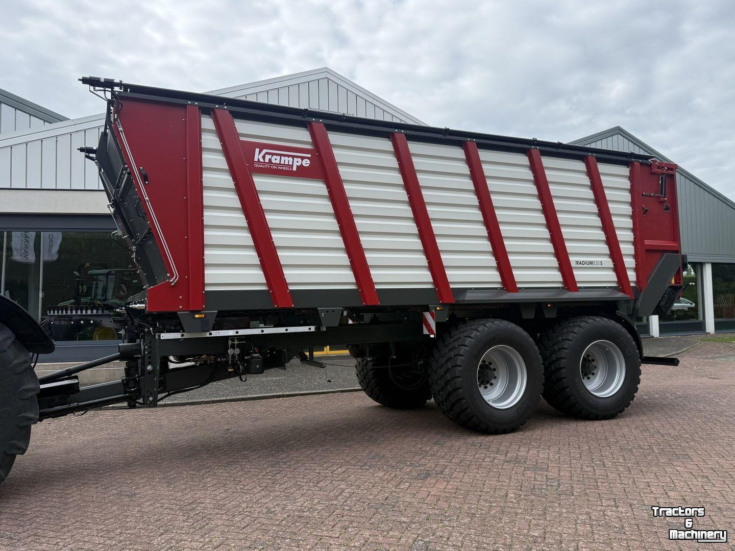 Opraapwagen Krampe Radium 830 silagewagen