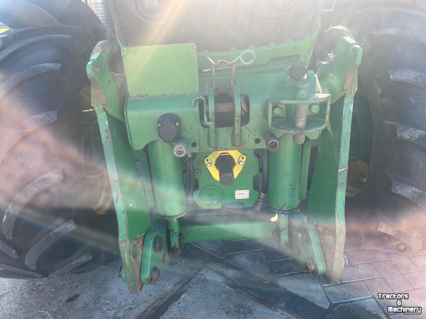 Tractor / Trekker John Deere 6150R