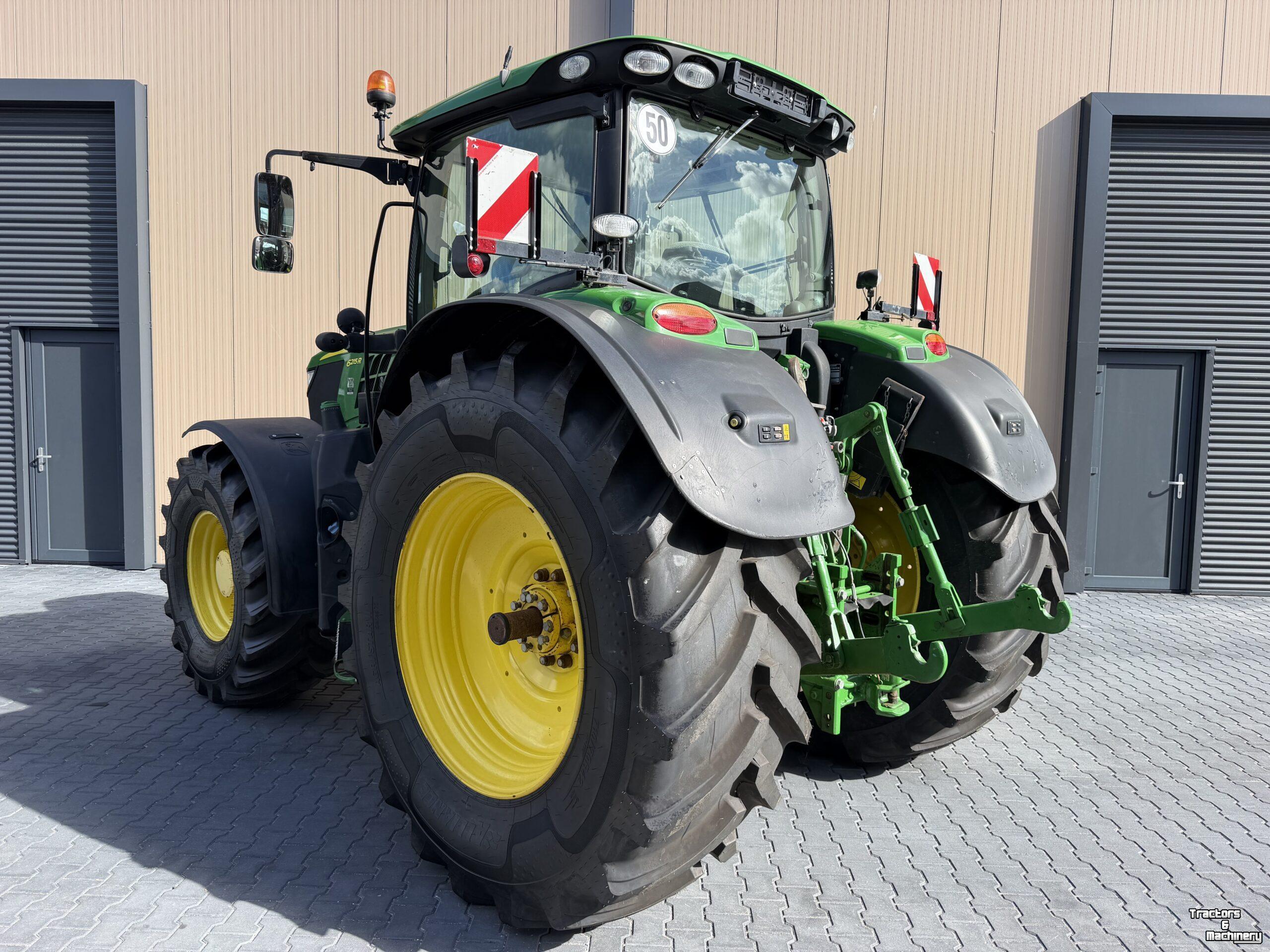 Tractor / Trekker John Deere 6215R