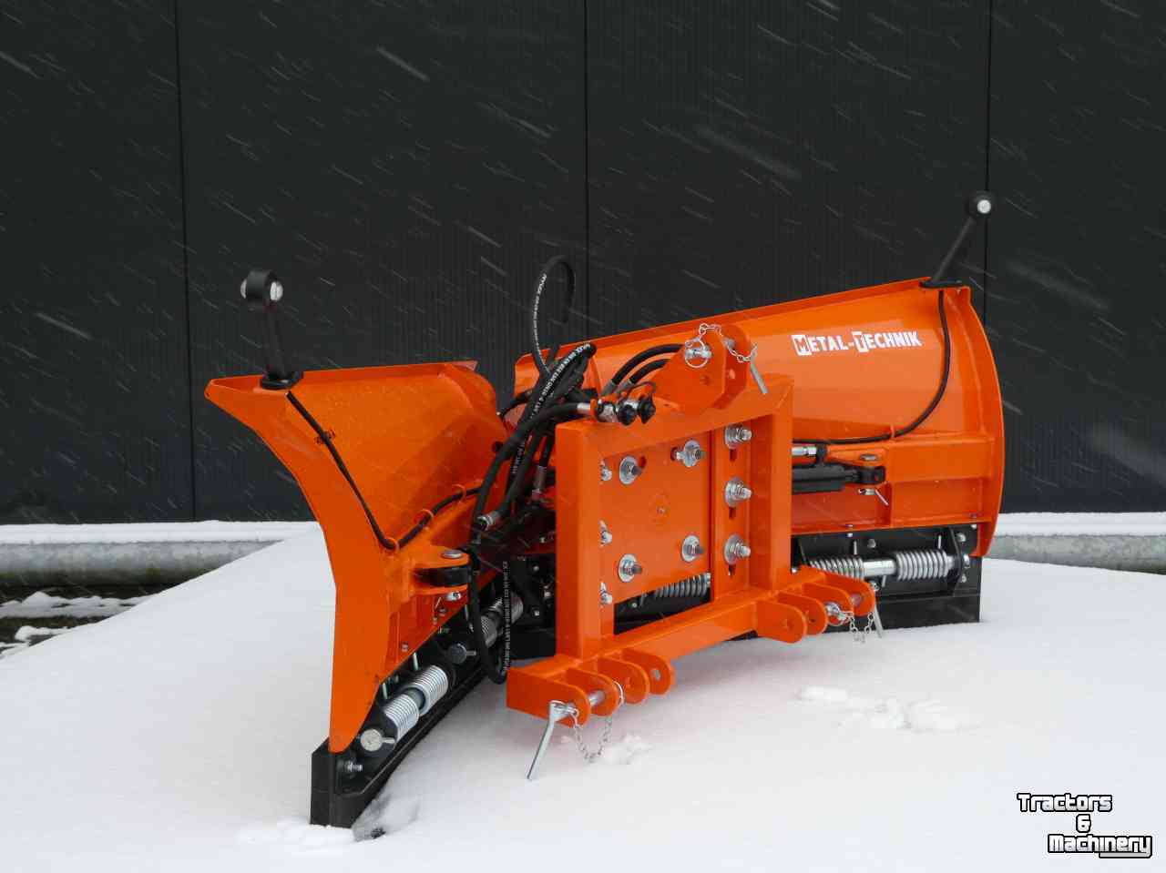 Sneeuwruim werktuigen Hofstede Compact Sneeuwschuif  sneeuwploeg 1.5m / 1.8M / 2,0M / 2.2M  mini veerbeveiliging