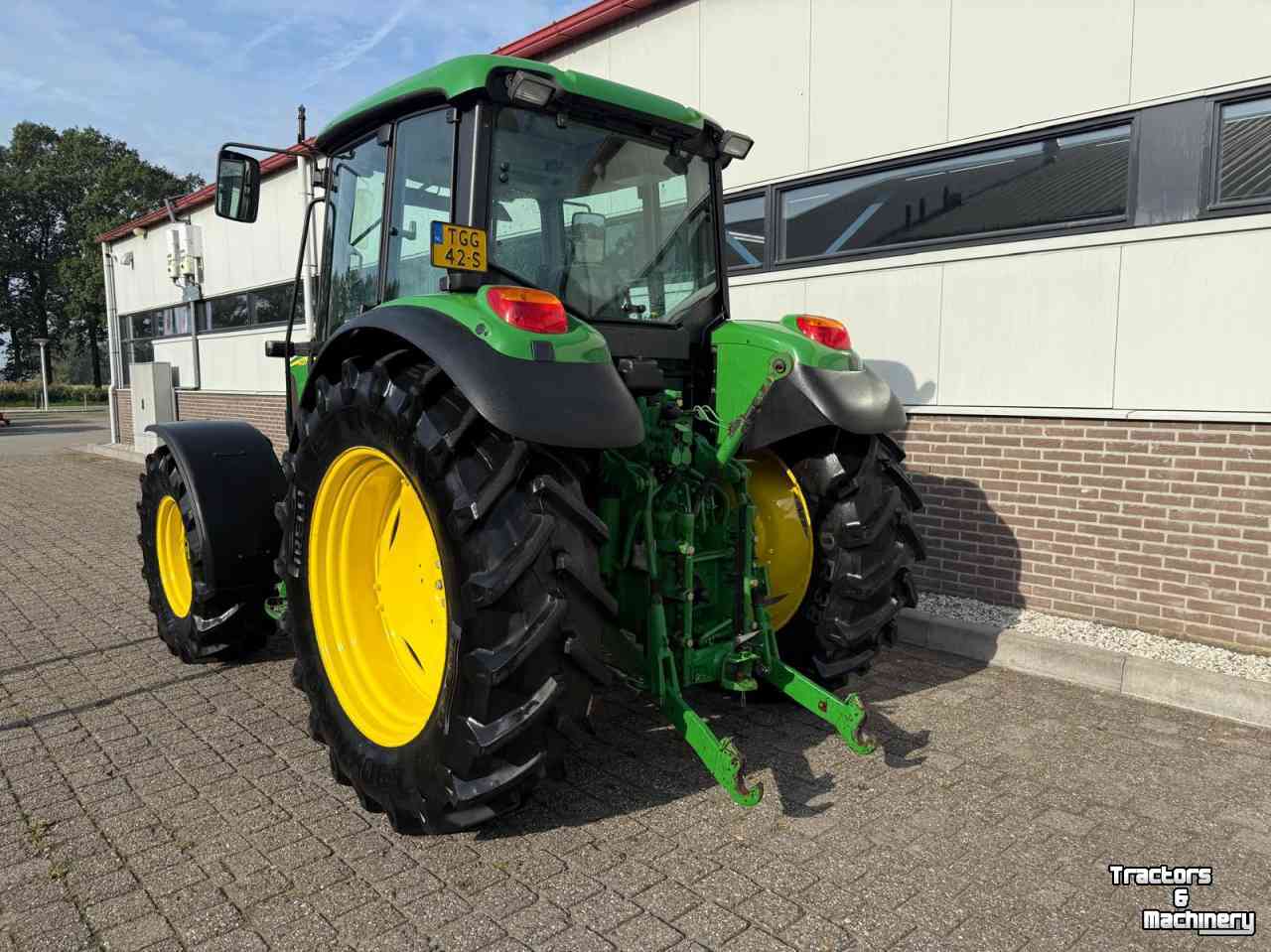 Tractor / Trekker John Deere 6120 SE