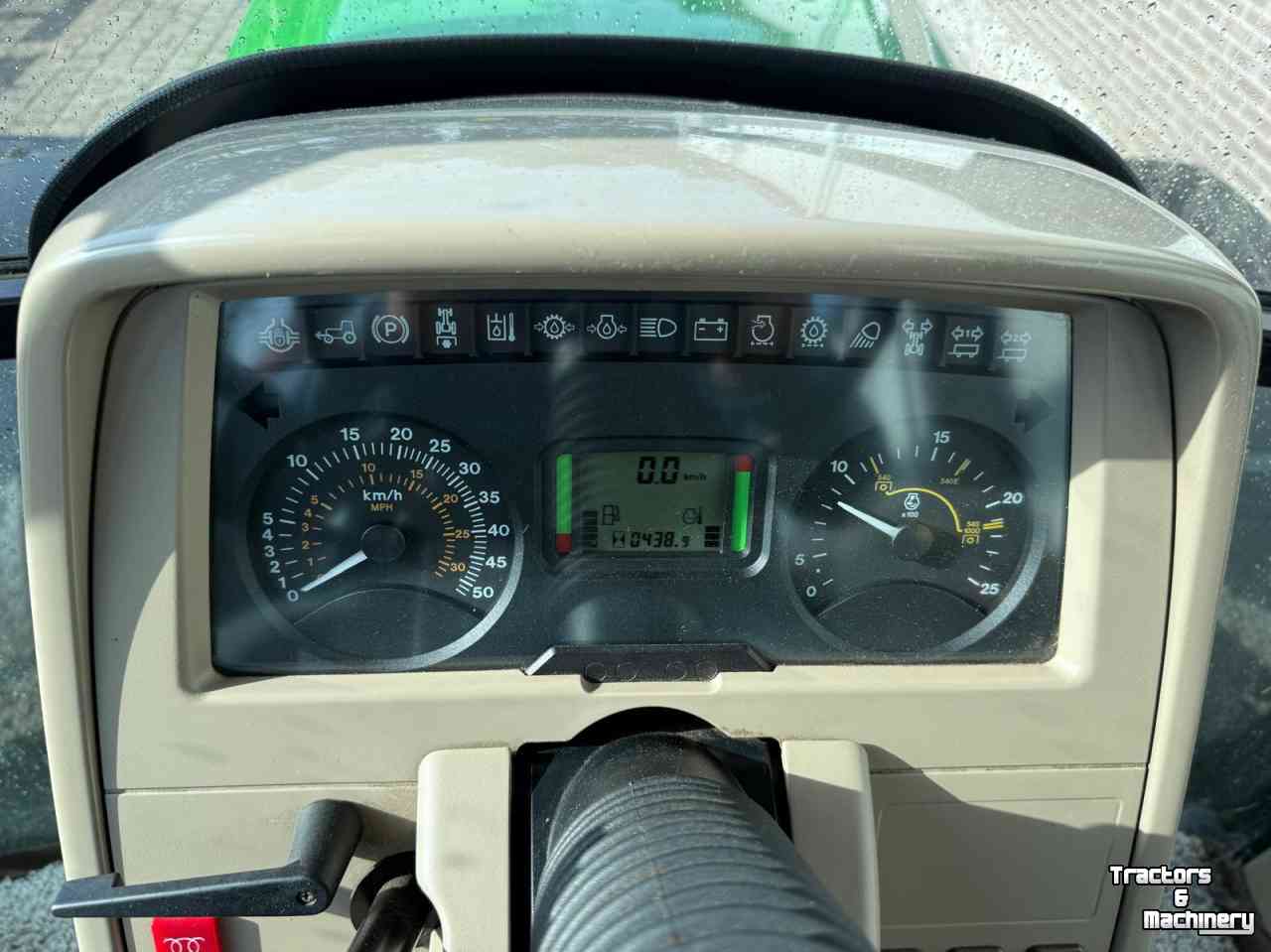 Tractor / Trekker John Deere 6120 SE