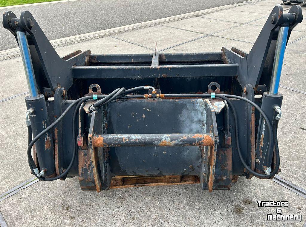 Kuilhapper  VTM Kuilhapper met manitou aansluiting