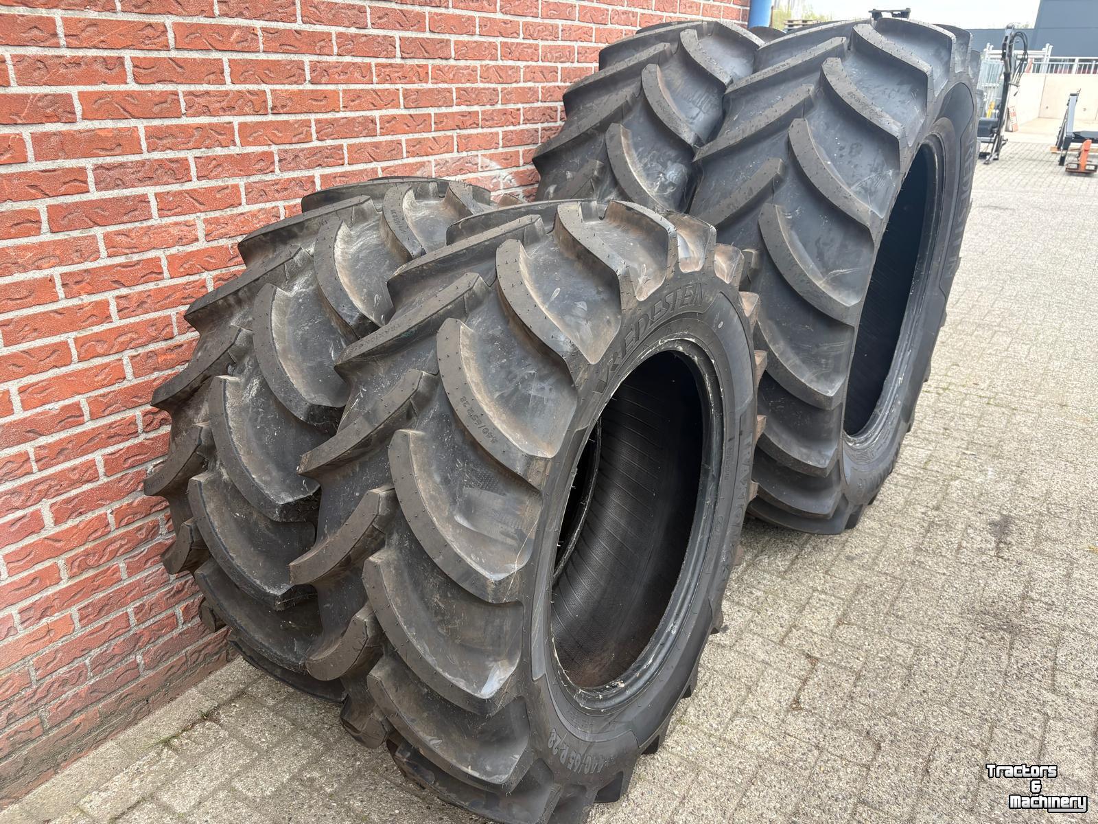 Wielen, Banden, Velgen & Afstandsringen Vredestein 540/65R38 EN 440/65R28