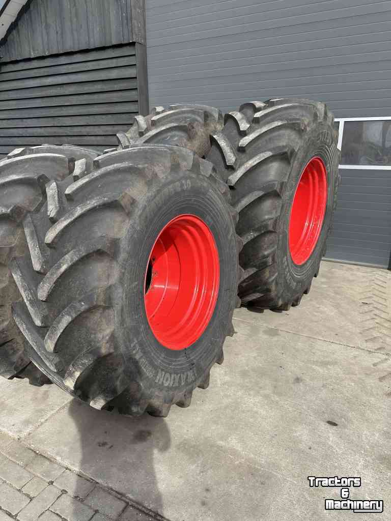 Wielen, Banden, Velgen & Afstandsringen Vredestein 800/70R38 & 620/75R30