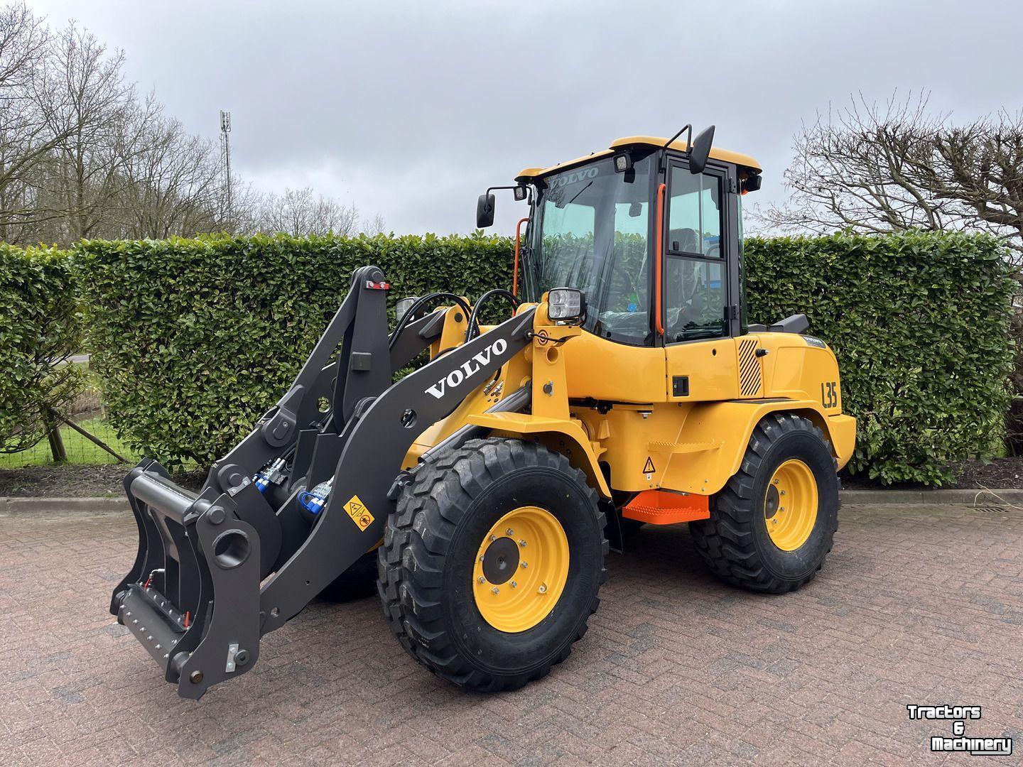 Shovel / Wiellader / Kniklader Volvo L35HT
