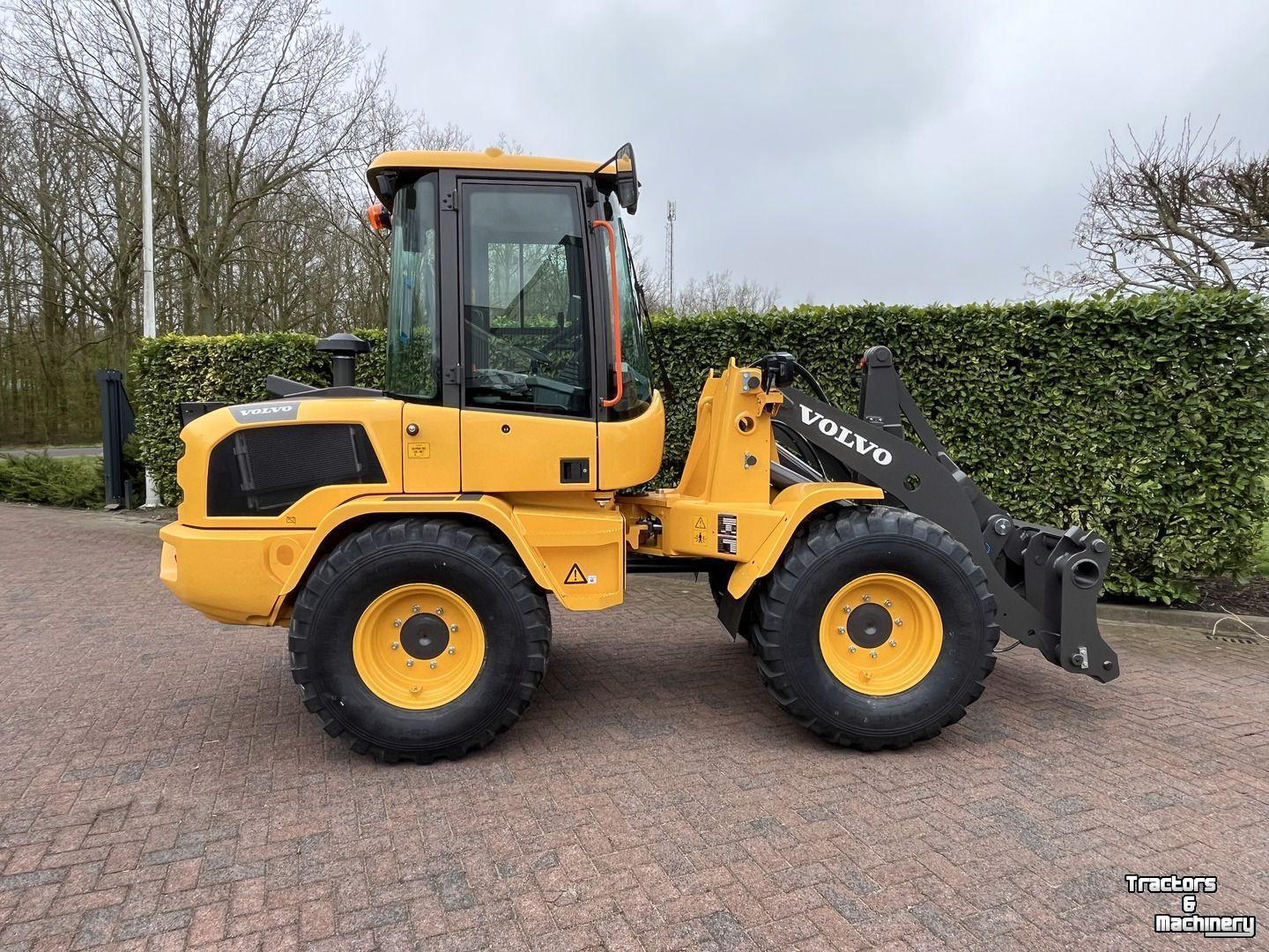 Shovel / Wiellader / Kniklader Volvo L35HT