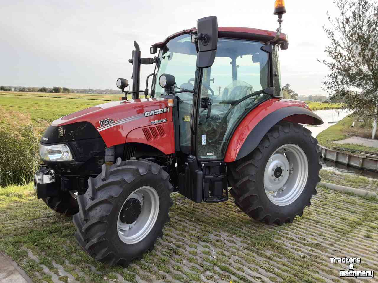 Traktoren Case-IH Farmall Kompakt Vestrum Maxxum