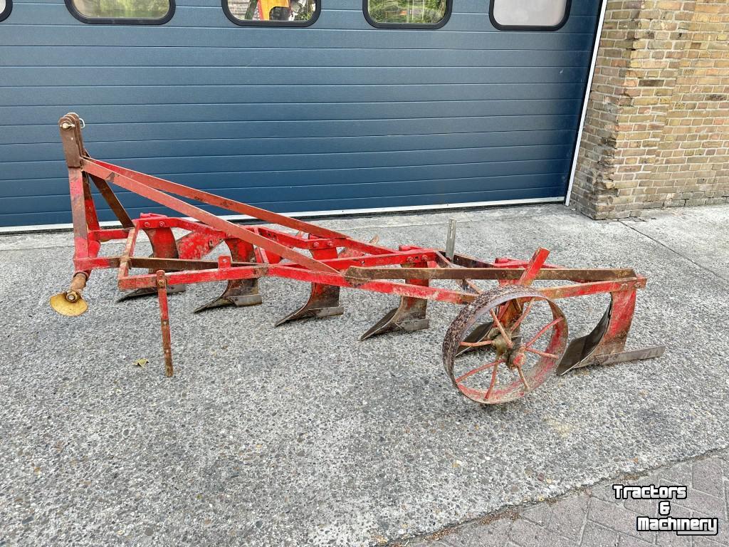 Ploegen  STOPPELPLOEG