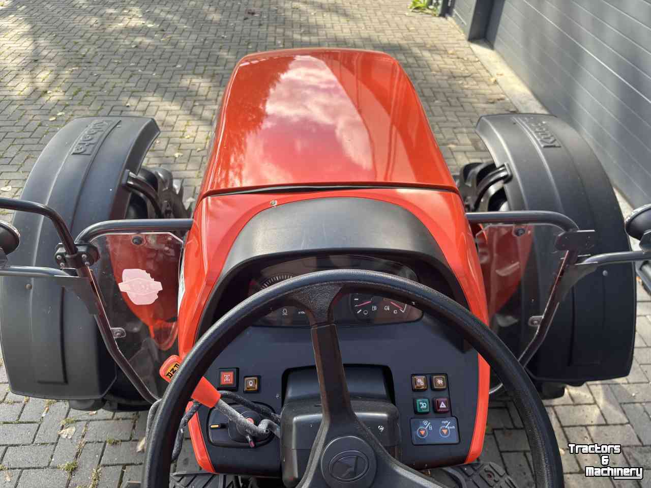 Tractor / Trekker Kubota M7060 hydraulic shuttle
