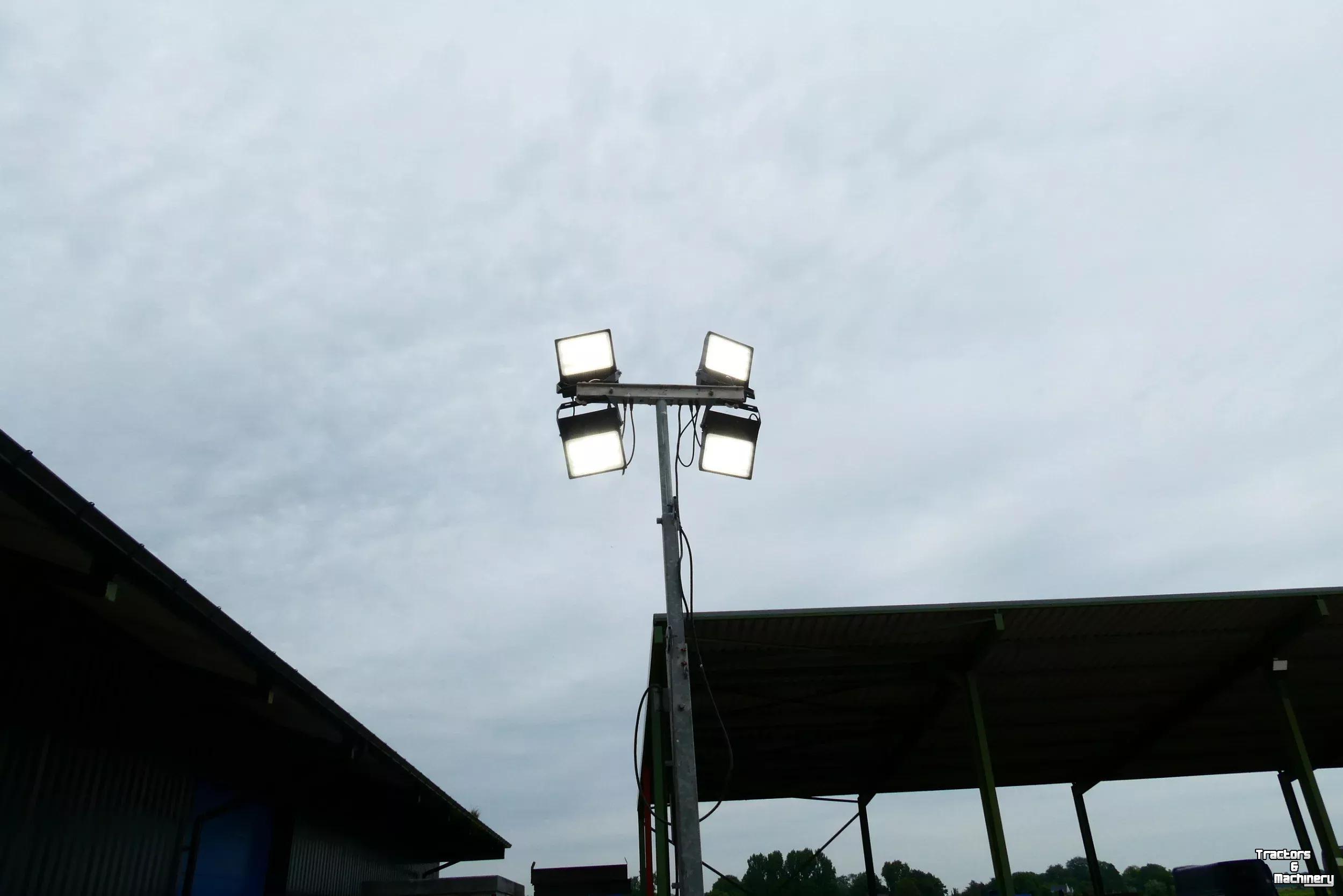 Overige bouwmachines, grondverzetmachines en toebehoren  Lichtmast