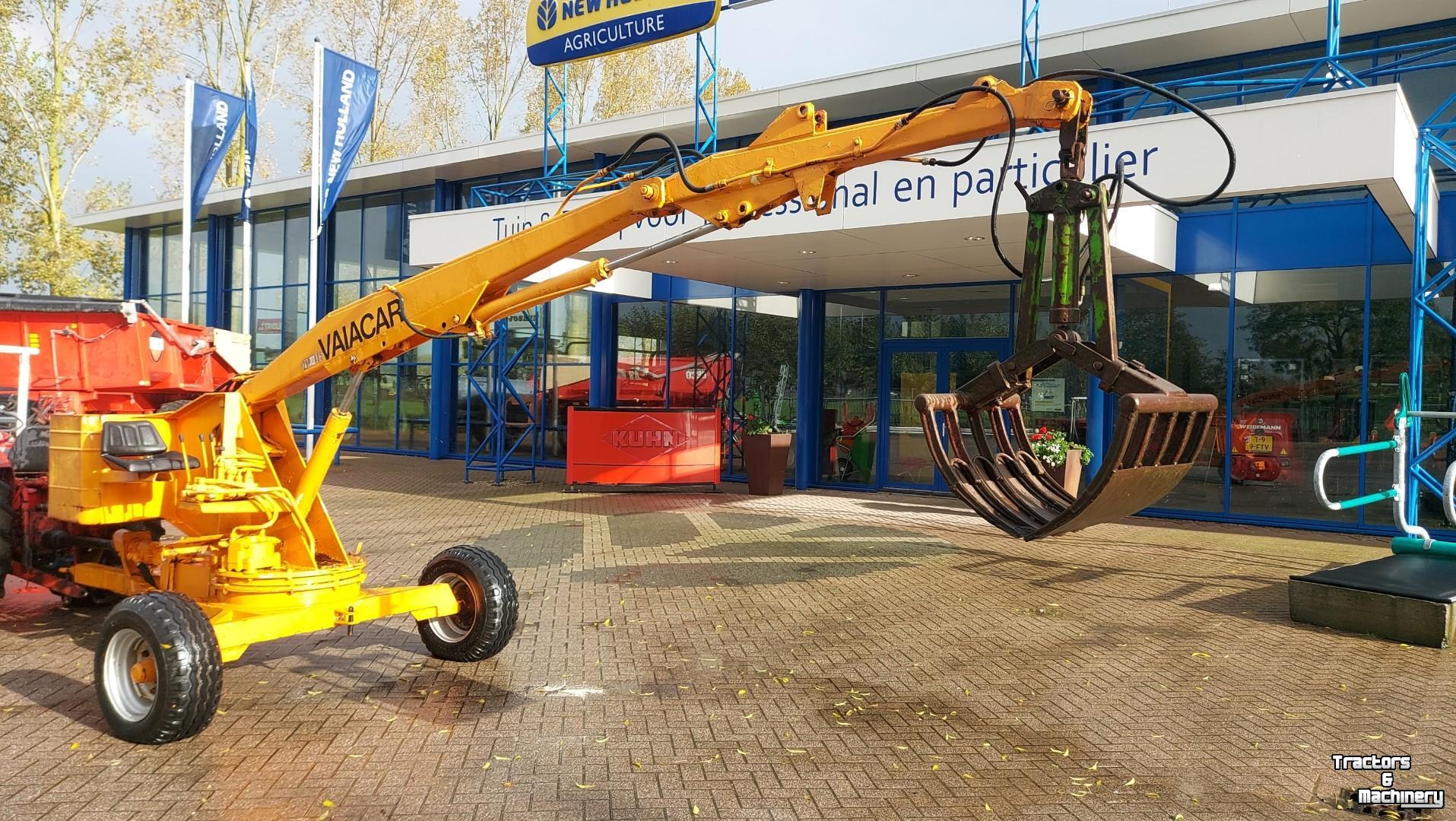 Bandenkraan / Graafmachine op wielen Caesar  GETROKKEN KRAAN