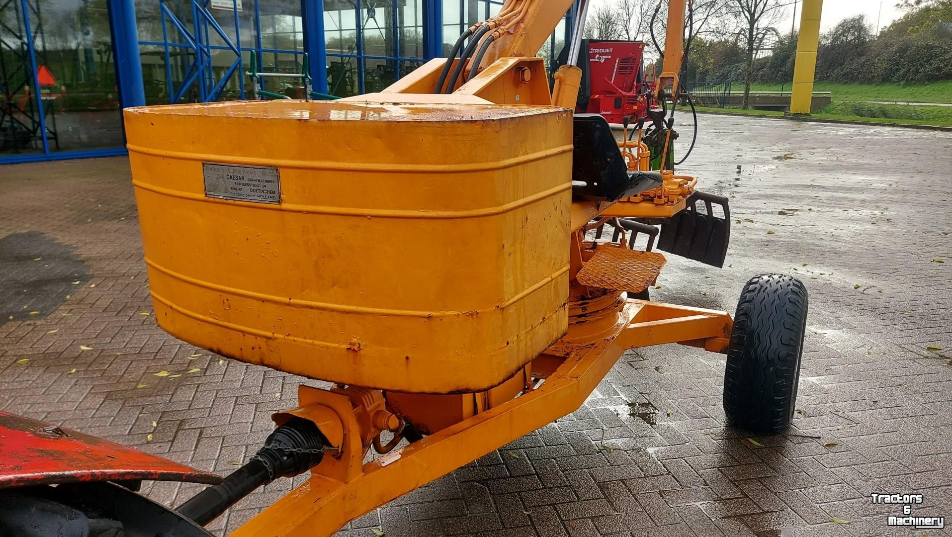 Graafmachine Caesar  GETROKKEN KRAAN