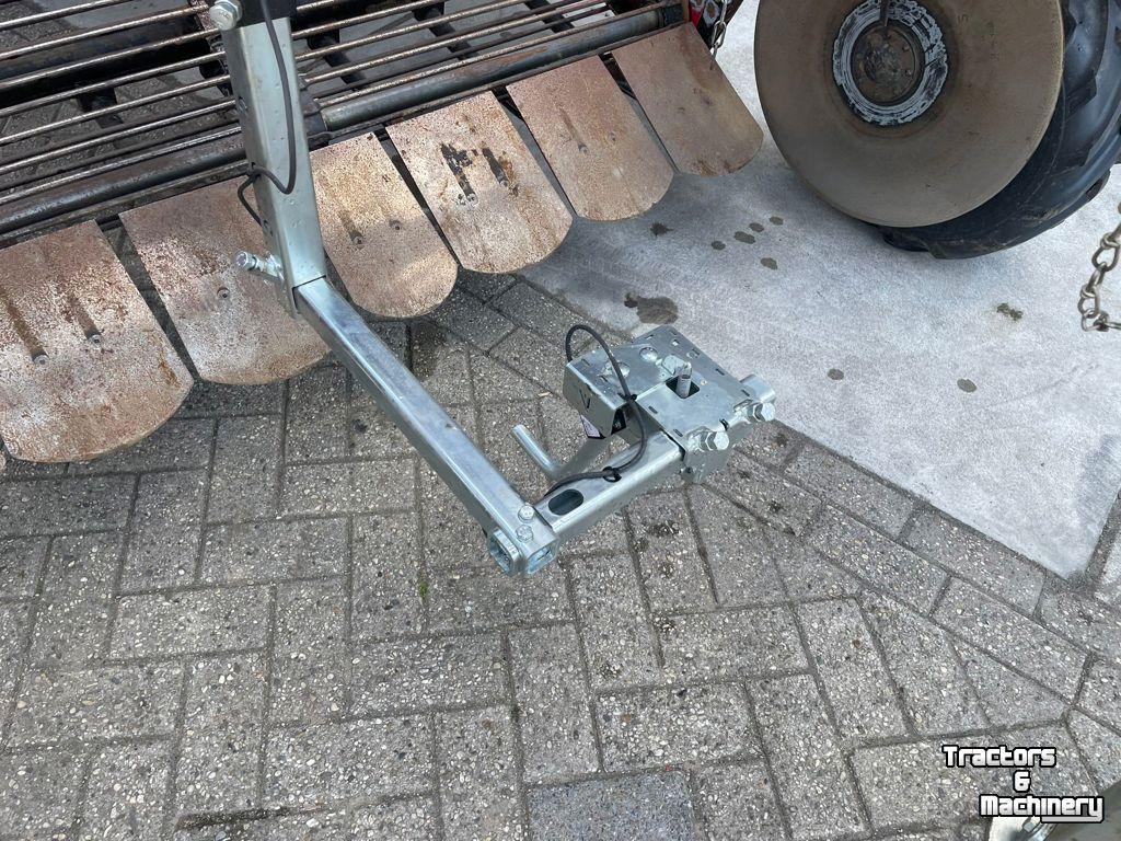 Aardappelrooier VSS UIENROOISET VRU 1700