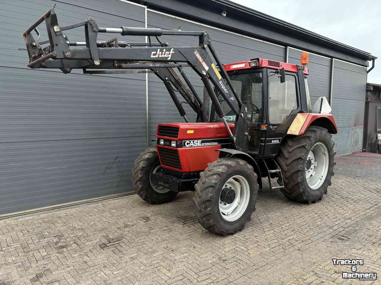 Tractor / Trekker Case-IH 845 XLA