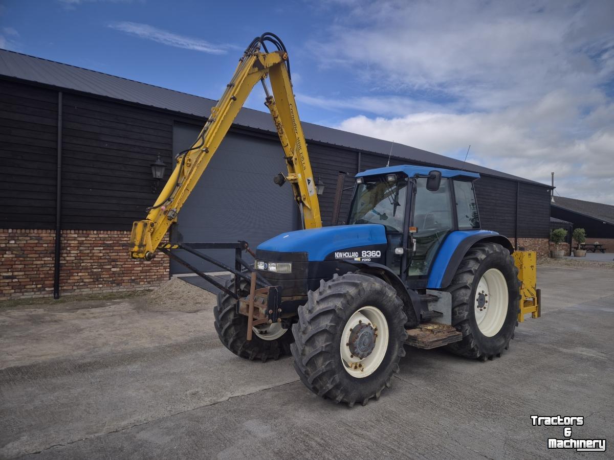 Tractor / Trekker New Holland New holland 8360 herder grenadier mbk 135 ls