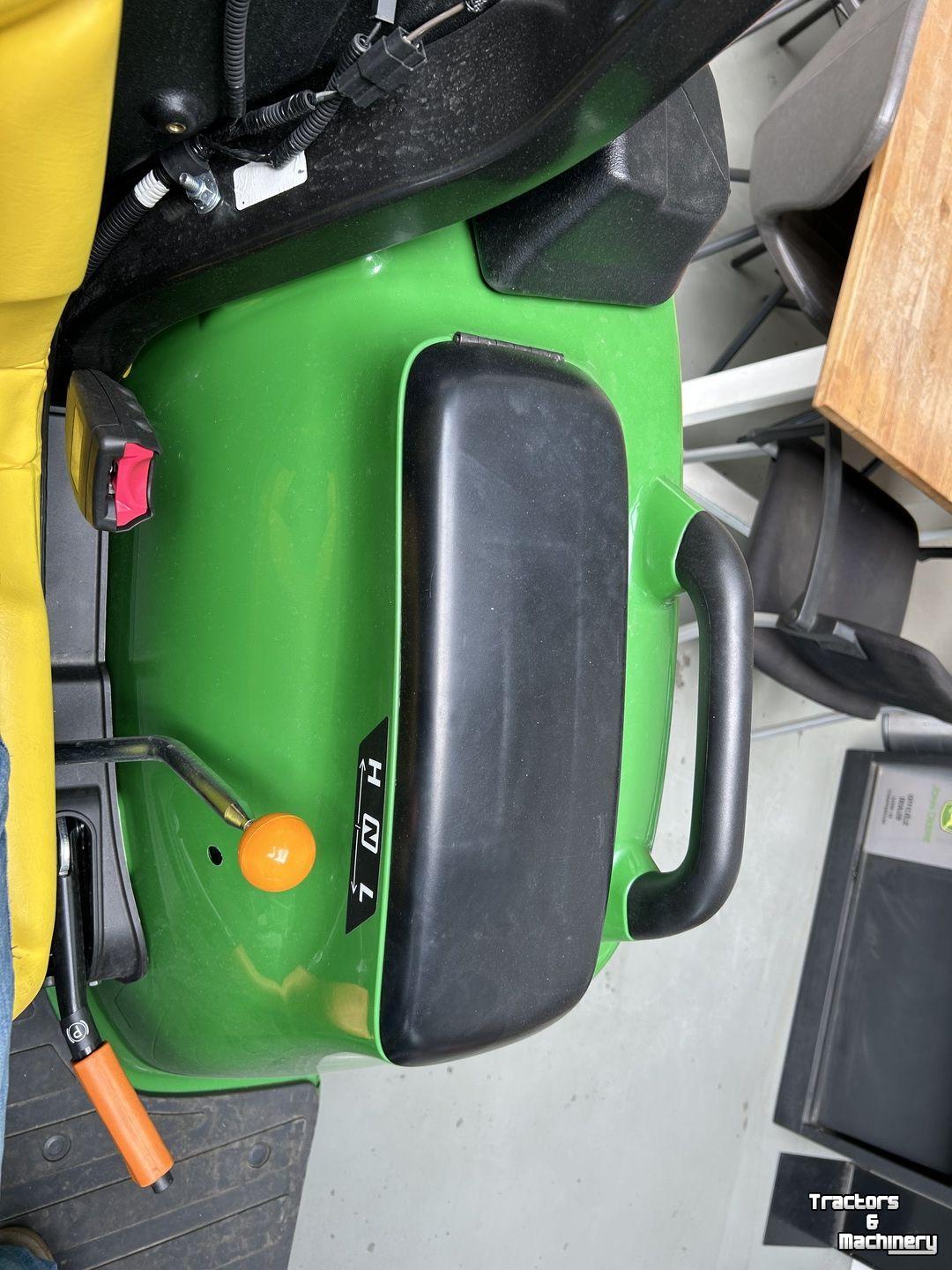 Smalspoor tractor John Deere 3038E