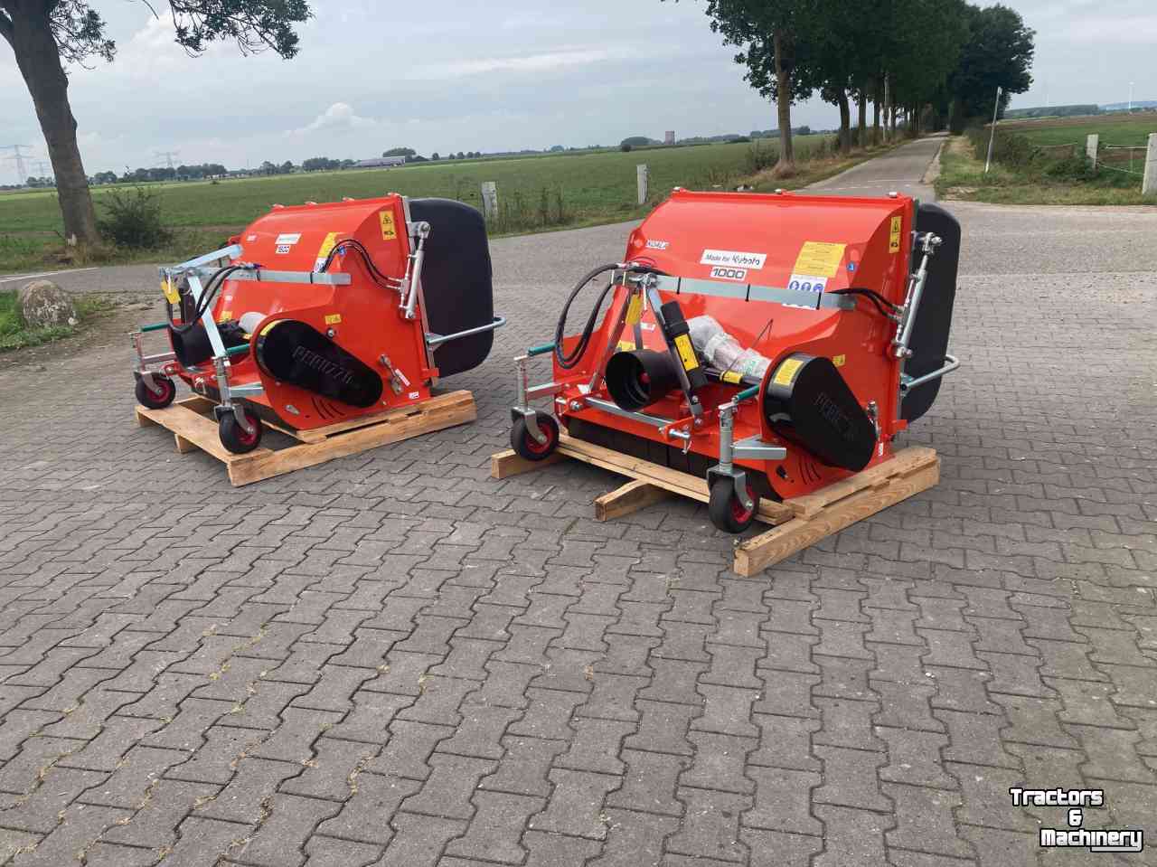 Graszodebeluchter Kubota Koala  1000 klepelmaaiers verticuteermachine leverbaar; 1000, 1200,1600
